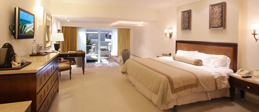 Palace Resorts Moon Palace